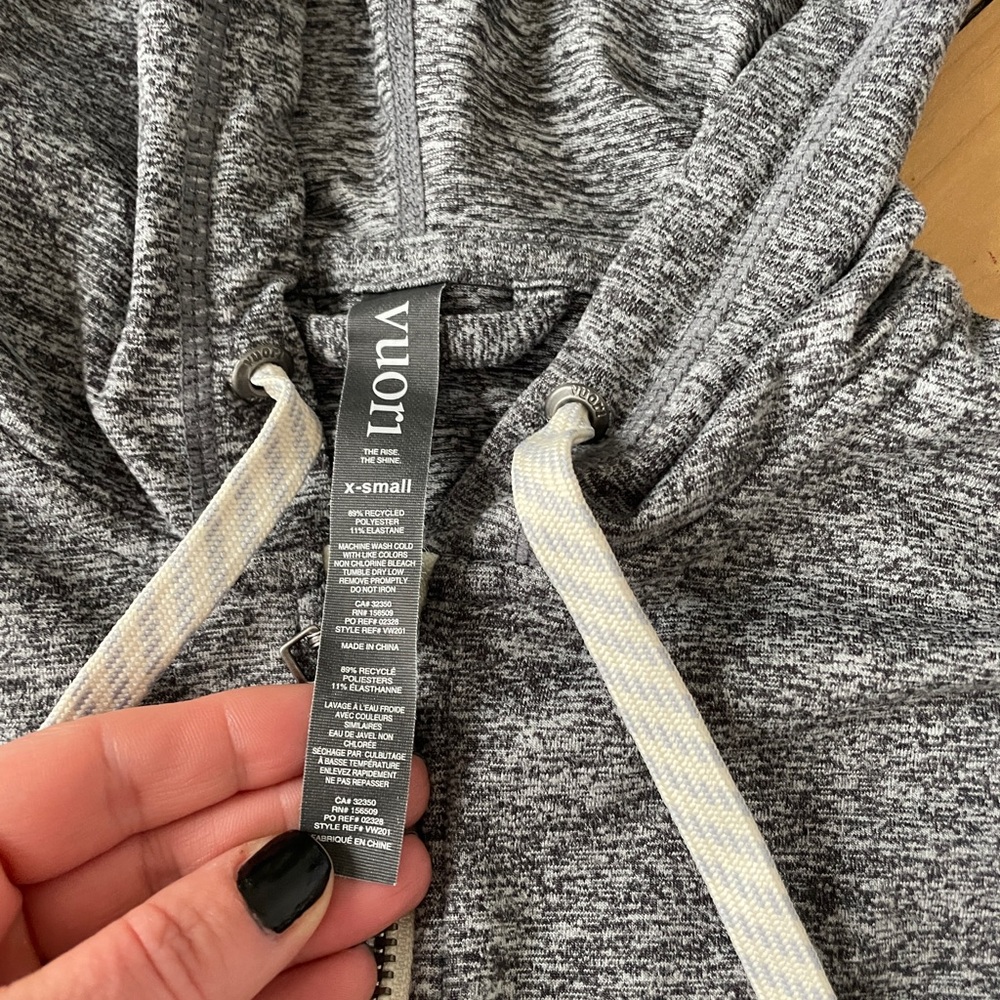 Vuori Women's Heather Gray Full-Zip Halo preforms Hoodie with Drawstrings sz XS - Picture 9 of 10